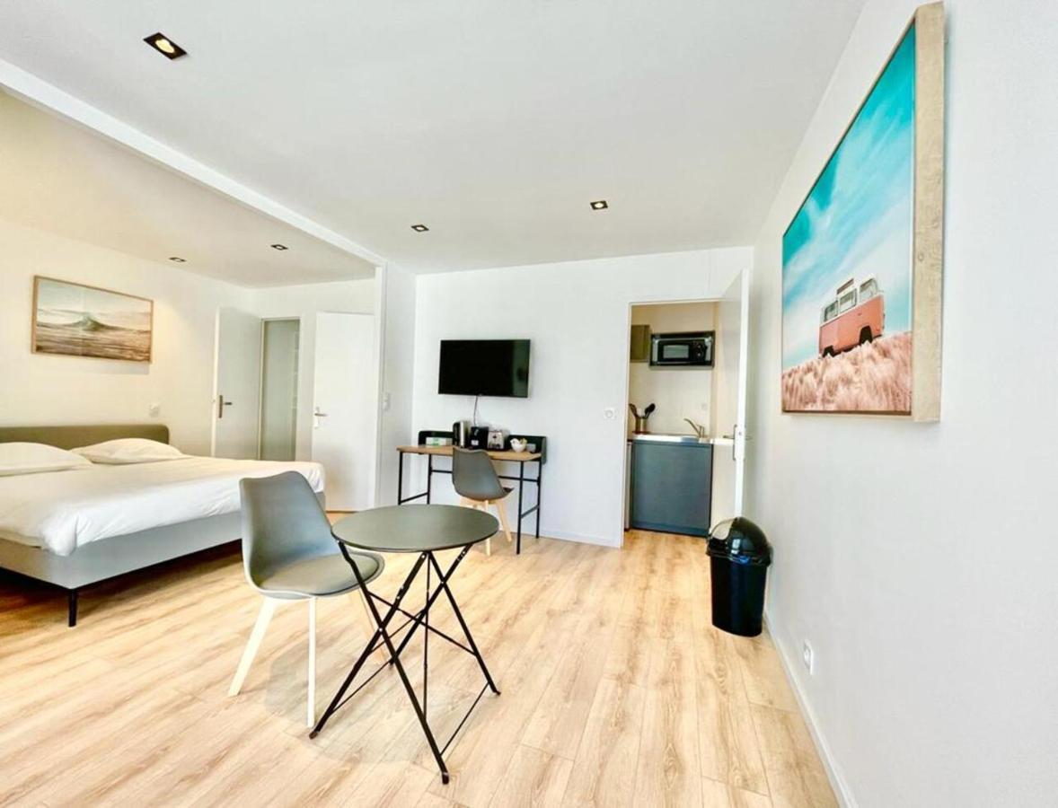 Residence Duguay - Centre Ville - Porte B - Appartements Tout Confort - Neuf - Nouveau 洛里昂 外观 照片