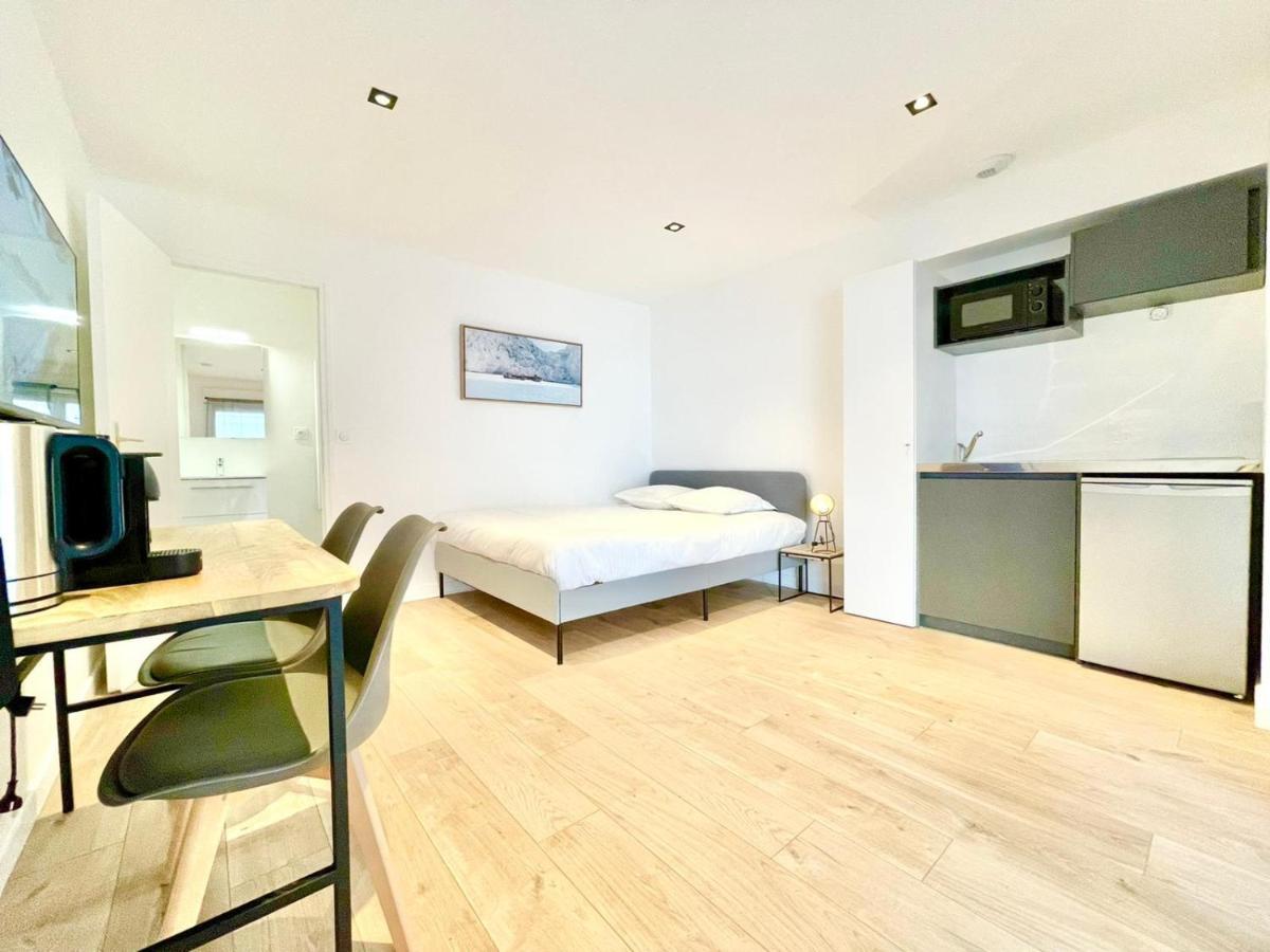 Residence Duguay - Centre Ville - Porte B - Appartements Tout Confort - Neuf - Nouveau 洛里昂 外观 照片