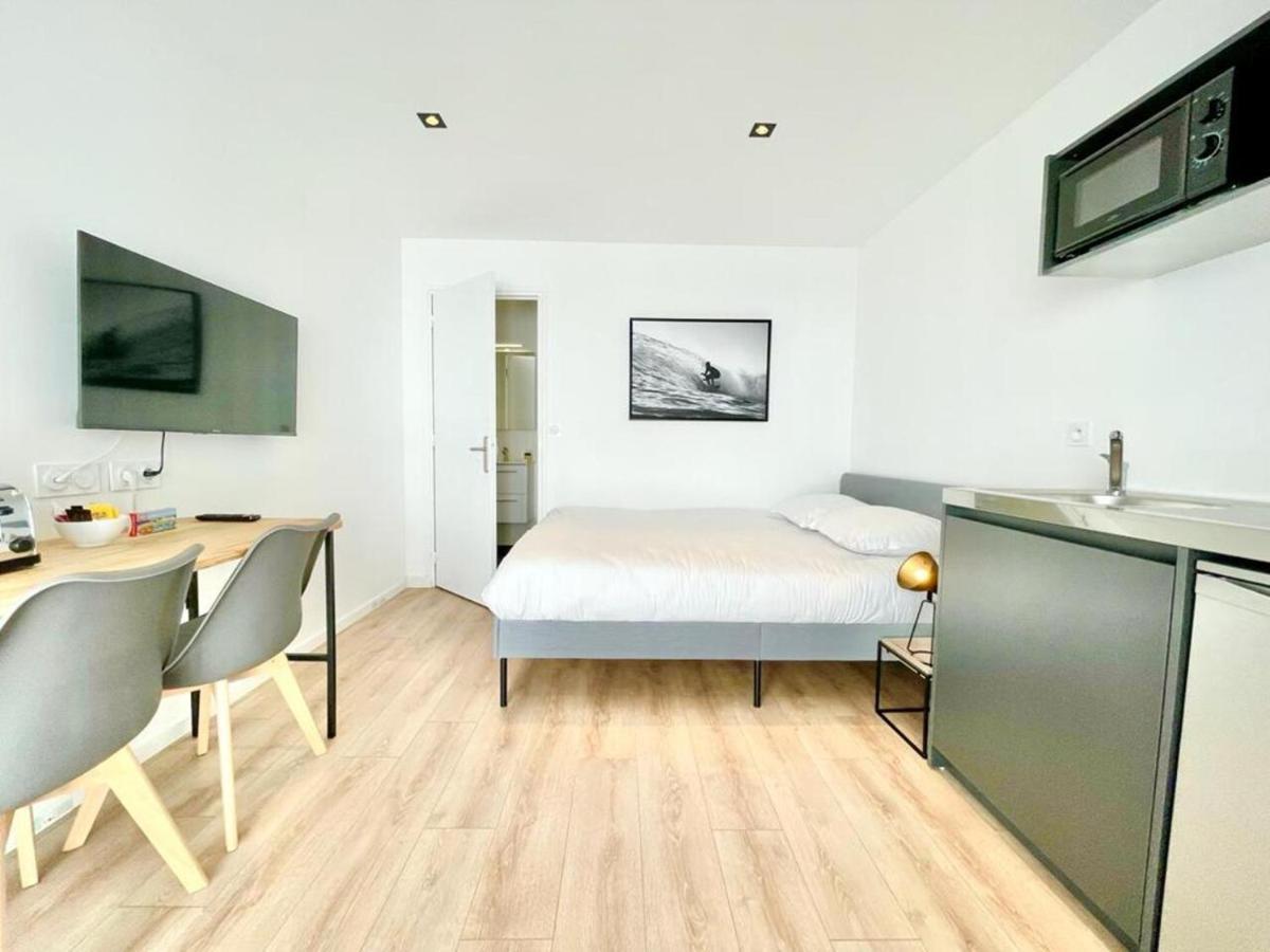 Residence Duguay - Centre Ville - Porte B - Appartements Tout Confort - Neuf - Nouveau 洛里昂 外观 照片