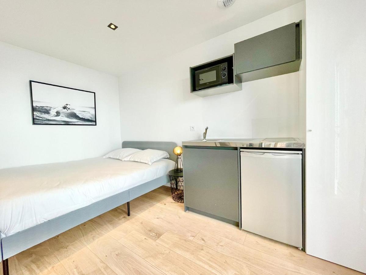 Residence Duguay - Centre Ville - Porte B - Appartements Tout Confort - Neuf - Nouveau 洛里昂 外观 照片