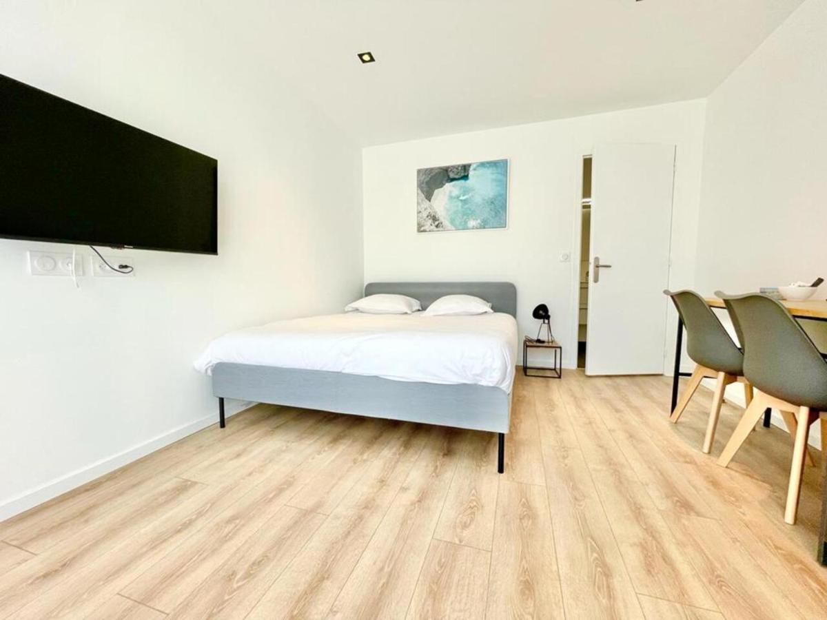 Residence Duguay - Centre Ville - Porte B - Appartements Tout Confort - Neuf - Nouveau 洛里昂 外观 照片